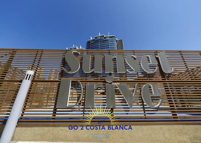 Sunset Drive Sunshine Бенидорм